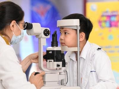 Quy trình 8 bước cá nhân hóa tại Ortho-K Việt